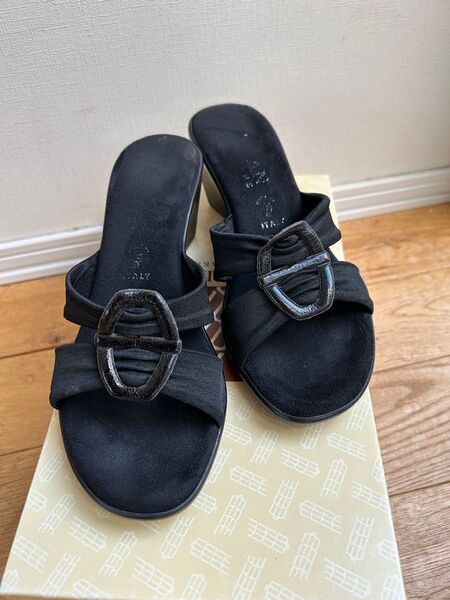 ITALIAN SHOEMAKERS サンダル 23㎝