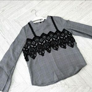 春にぴったり!ナルシストップス おしゃれデザイン トップス