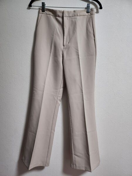 GU フレアパンツ ストレッチパンツ