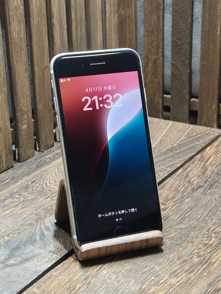 iPhoneSE3 第3世代 64GB SIMフリー スマホ