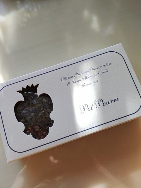 サンタ・マリア・ノヴェッラ Santa Maria Novella ポプリボックス(M) 150g