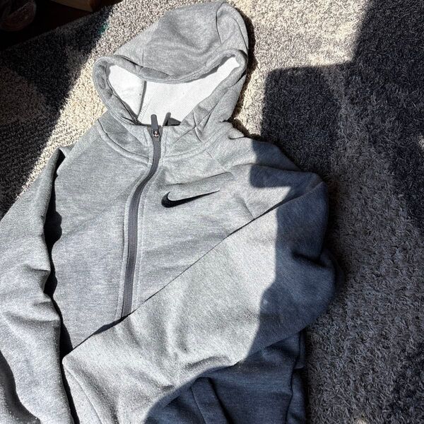 NIKE パーカー サイズ140 ポリエステル100%