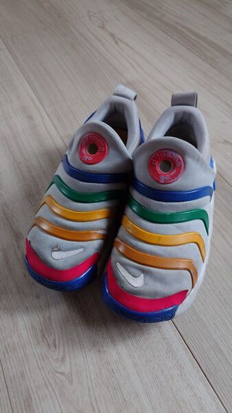 NIKE ナイキ スニーカー ダイナモ