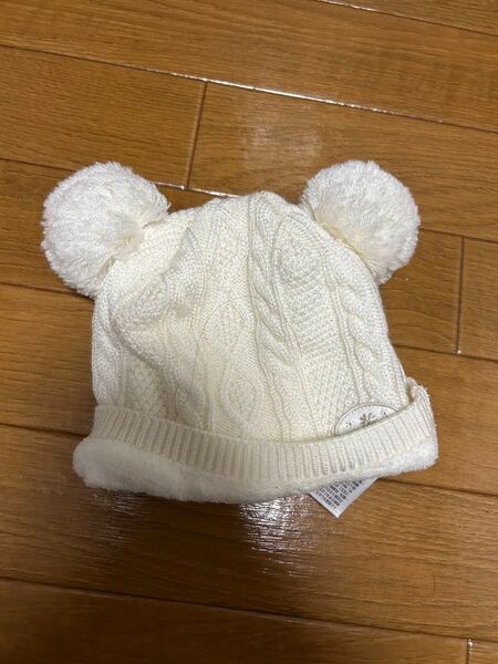 ホワイト ケーブル編み ニット帽 ポンポン付き ミキハウス