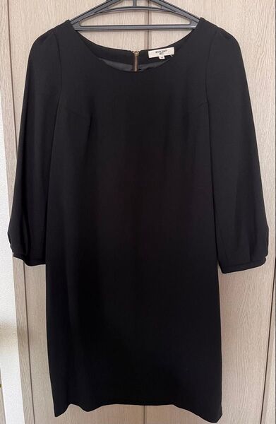 NATURAL BEAUTY BASIC 黒フォーマルワンピース Mサイズ
