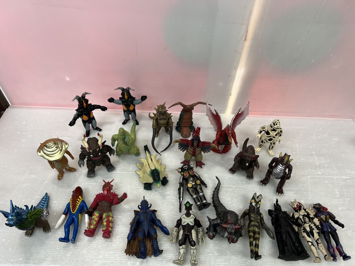 中古品】メトロン星人 当時物ブルマァク ソフビ 円谷プロ