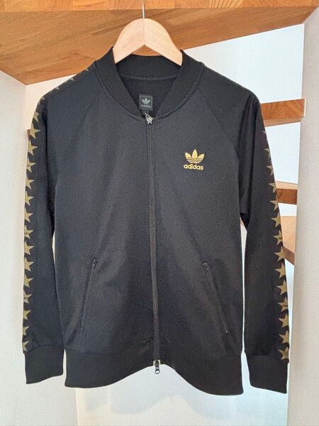 アディダス adidas トラックジャケット ジャージ ブラック ゴールド 星