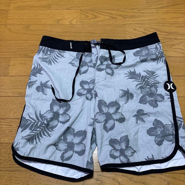 Hurley ハーレー 花柄 RAY LIGHT STRETCH BOARD SHORTS ボードショーツ サーフパンツ グレー