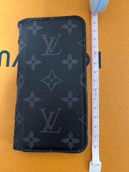 LOUIS VUITTON iPhoneケース モノグラム エクリプス ブラック系 used 5s6くらいのサイズ