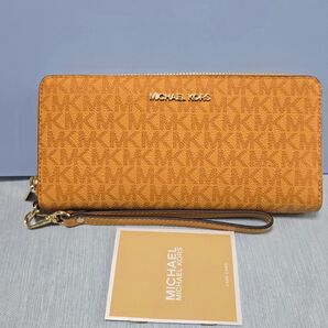 新品未使用マイケルコースJET SET TRAVEL コンチネンタル ウォレット 長財布