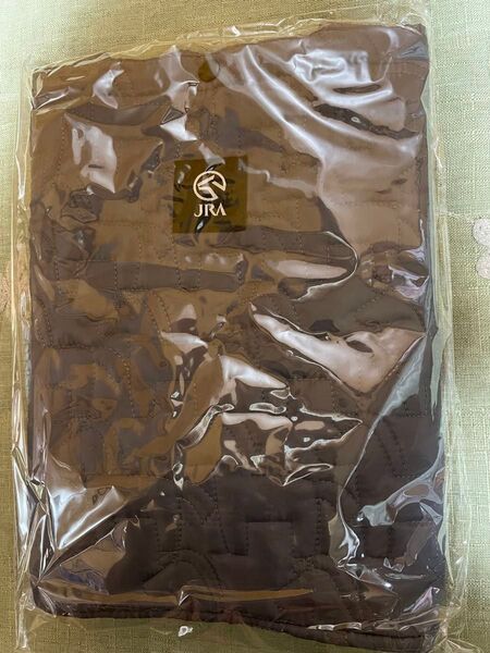 更に値引きしました 半額以下です!!(非売品)キルティングバック 競馬場イベントの抽選会当選品一個 秘密のおまけ付き
