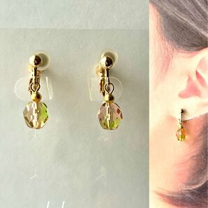 no.1535 ハンドメイド☆チェコビーズペリドットロザリンのイヤリング(ピアス)