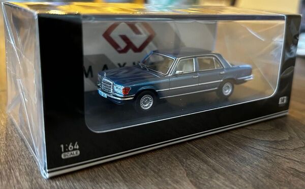 【新品未開封】Maxwell 1/64 メルセデス ベンツ 初代 Mercedes Sクラス 450SEL W116 blue