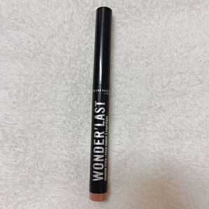 RIMMEL ワンダーラストアイシャドウ スティック 005 フロスティローズ