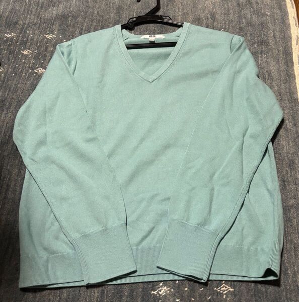 【新品、未使用】ユニクロ Vネックニット ミントグリーン Lサイズ