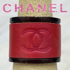 CHANEL シャネル ロゴ リング レザーレッド 11号