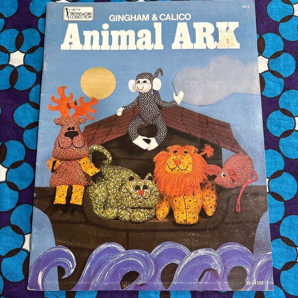 【海外手芸本】未使用実物大型紙つきAnimal ARK