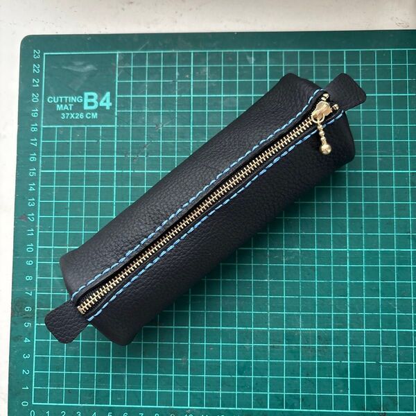 小型ポーチ ペンケース 小物入れ ポーチ レザークラフト ハンドメイド ジッパー18cm ブラック