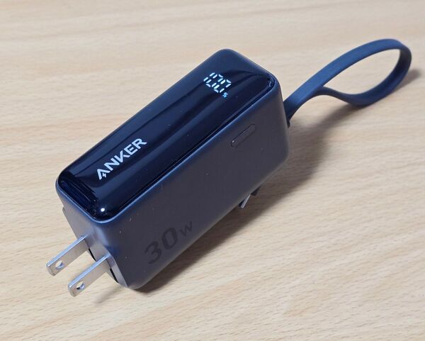 【中古】Anker Power Bank (30W, Fusion, Built-In USB-C ケーブル) 5000mAh