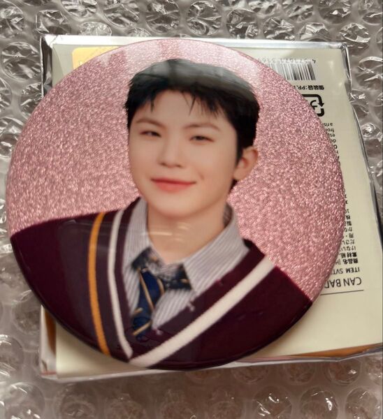 SEVENTEEN HOLIDAY 缶バッジ ウジ