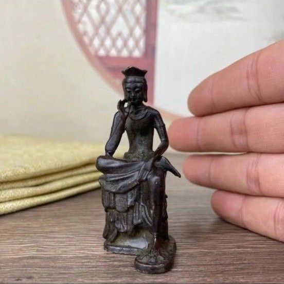 弥勒菩薩 銅像 ミニ仏像 仏教 お守り 全高約6.5cm A808