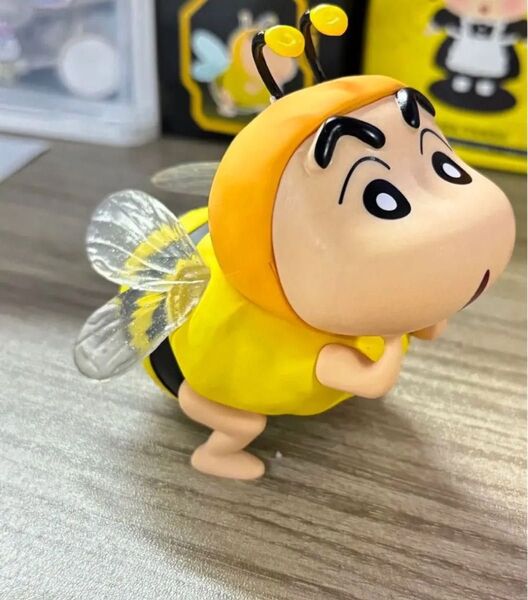 クレヨンしんちゃん フィギュア ハチ ミツバチ 蜂 新品