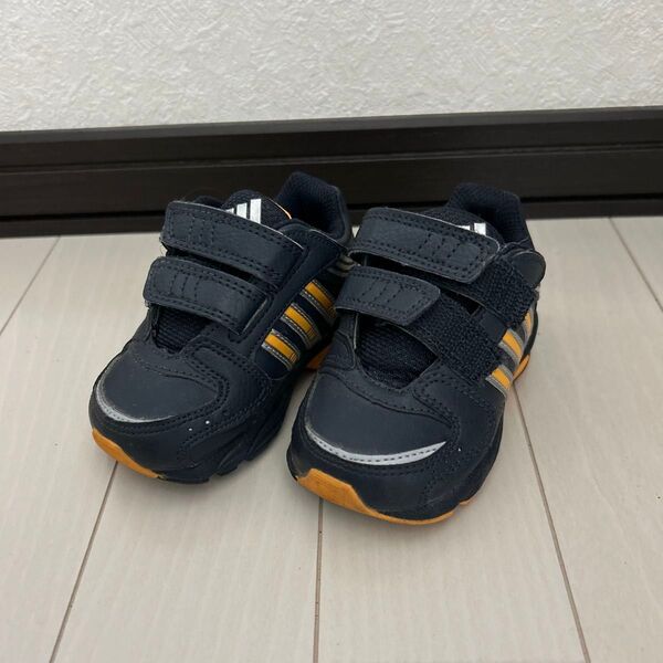 adidas 子供靴 10センチ