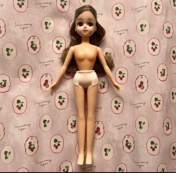 新品 未使用 VERYコラボLiccaちゃんドール リカちゃん