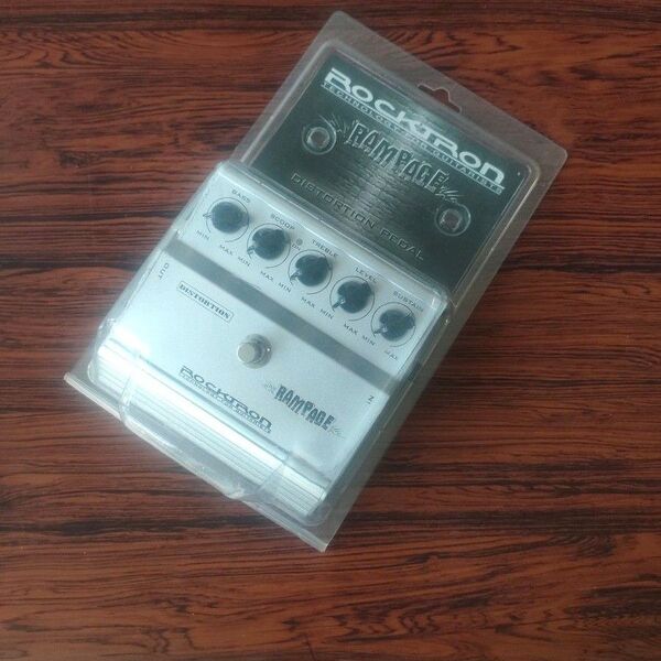 ROCKTRON RAMPAGE DISTORTION PEDAL