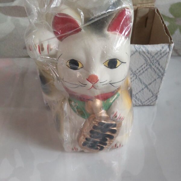 縁起物・招き猫 ・坂本竜馬・シーサー・達磨・竹飾り・狸・水戸黄門印籠プラ製8個セット♪