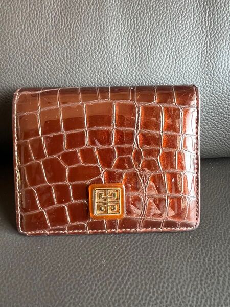 GIVENCHY 二つ折りパスケース財布 ブラウン エナメル