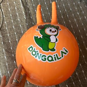 オレンジ色のキャラクター付きバランスボール 子ども用