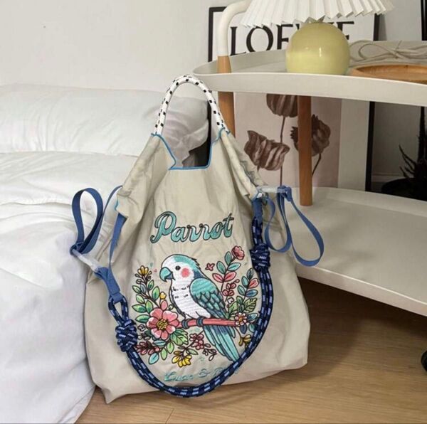 オウム柄刺繍トートバッグ ショルダーベルト付 インコ刺繍 エコバッグ