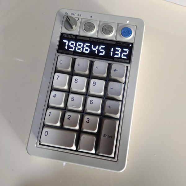8Bitdo 18 Mechanical Numpad メカニカルテンキー