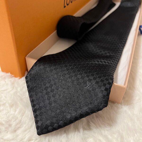 極美品!LOUIS VUITTON ネクタイ マイクロダミエ LVロゴ