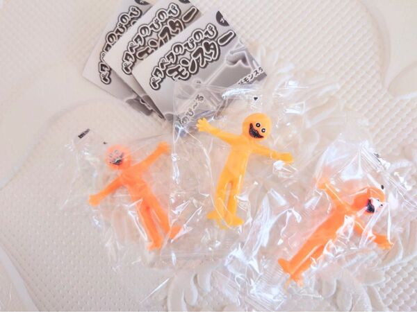 ぺたぺたのびのびモンスター 3体セット オレンジ