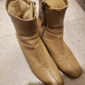 ショートブーツ