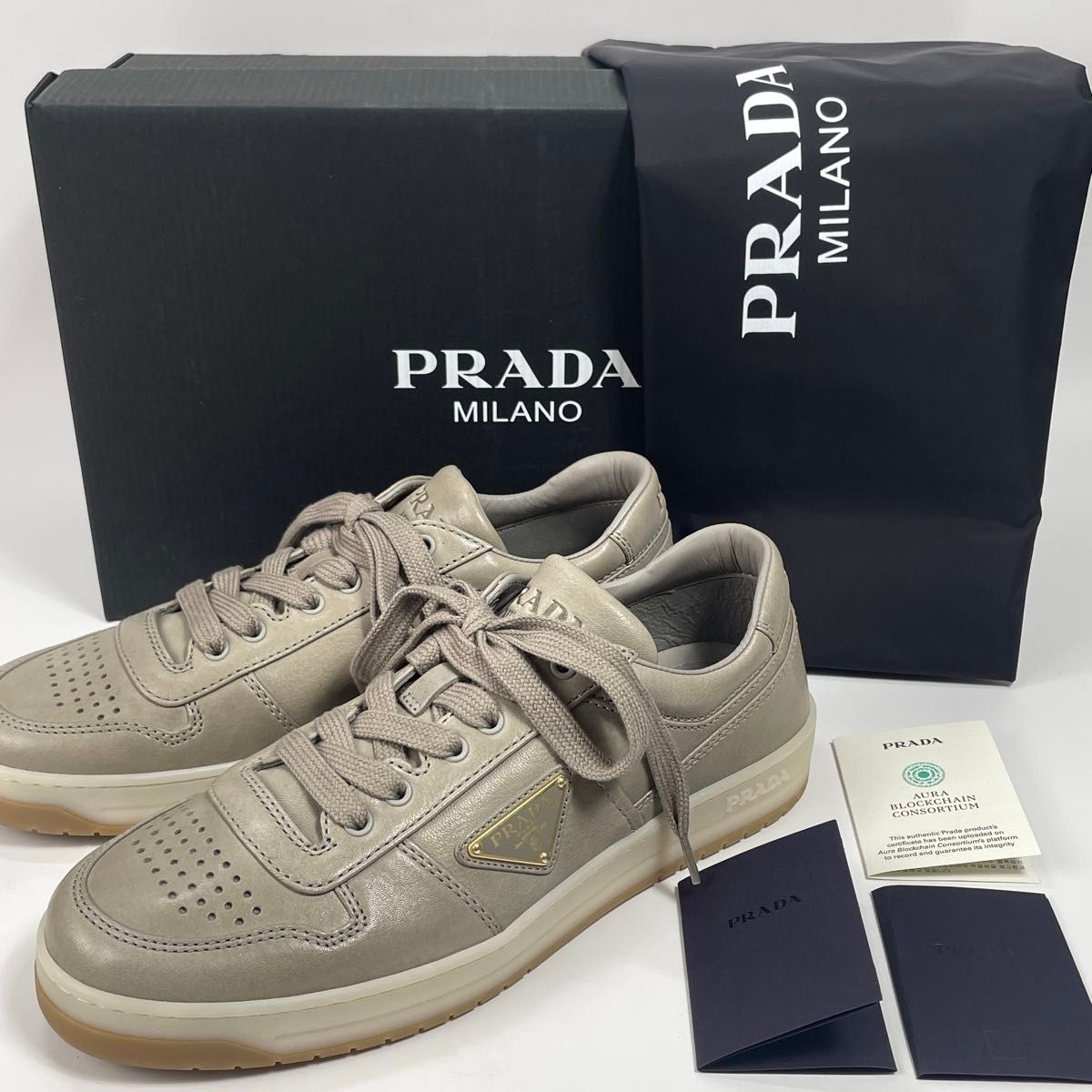 極美品 PRADA / プラダ CLOUD BUST CARRY OVER / クラウドバスト 極美品 PRADA / プラダ CLOUD BUST CARRY OVER / クラウドバスト