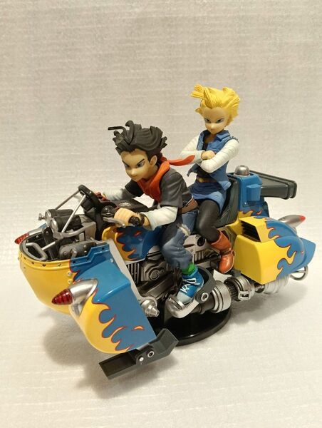 DESKTOP REAL McCOY ドラゴンボール 04 人造人間17号&18号 フィギュア メガハウス 台座あり