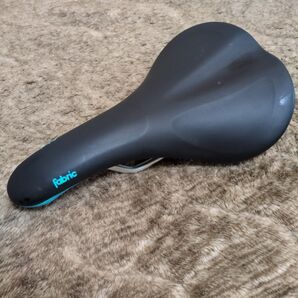 fabric scoop radius gel elite サドル