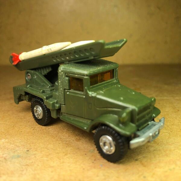 トミカ 日本製 トヨタTOYOTA TYPE HQ15V自衛隊ロケット車美品箱無