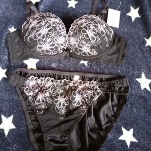 【新品未使用】チュチュアンナ ブラジャー ショーツセット