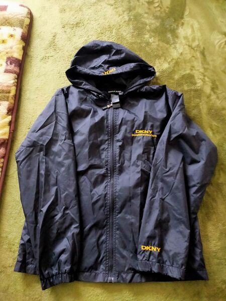 DKNYのナイロンジャンバーL