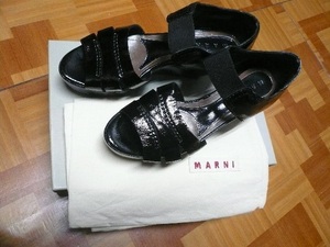 ☆MARNI サンダル（靴）黒エナメル　３７サイズ　箱・袋付き