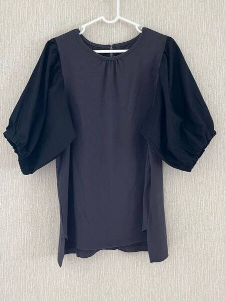 Samansa Mos2 blue パフスリーブトップス ブラック