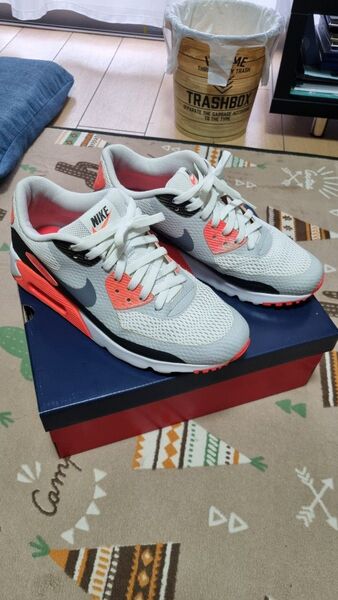 ナイキ NIKE エアマックス 90 エッセンシャル 廃盤