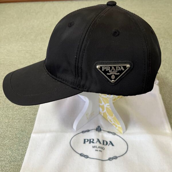 PRADAプラダ ナイロン ロゴ 三角プレイト