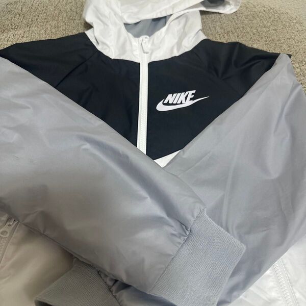 NIKE ウインドブレーカー 子供用