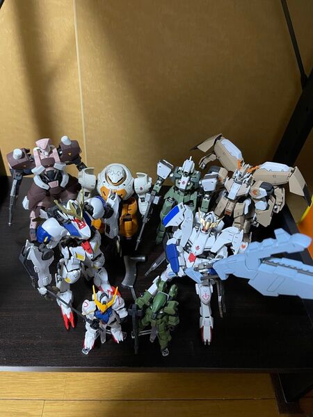 HG オルフェンズセット バルバトス フルシティ 百錬 グレイズ マンロディ