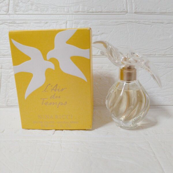 美品 ニナリッチ レールデュタン オードトワレ 30ml NINA RICCI 箱付き 鳩